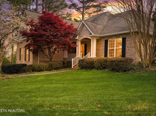 Property Slideshow image 3 of 44 | 433 wewoka cir, Loudon, TN, 37774