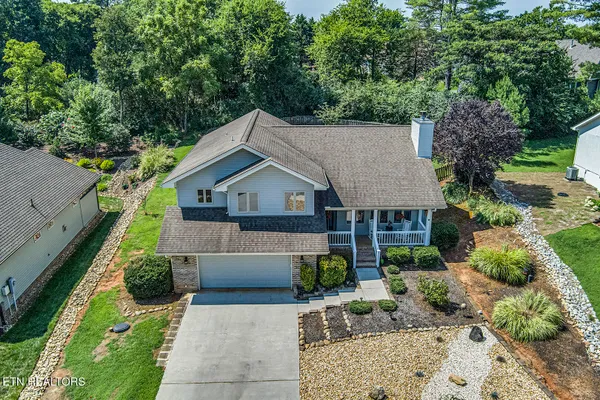 Property Slideshow image 3 of 58 | 104 tanasi ct, Loudon, TN, 37774