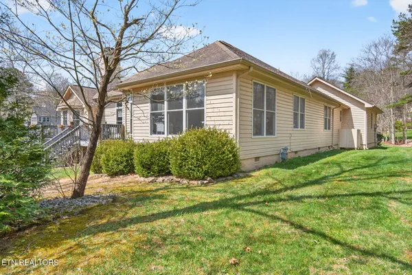 Property Slideshow image 2 of 37 | 16 conrad cir, Crossville, TN, 38558