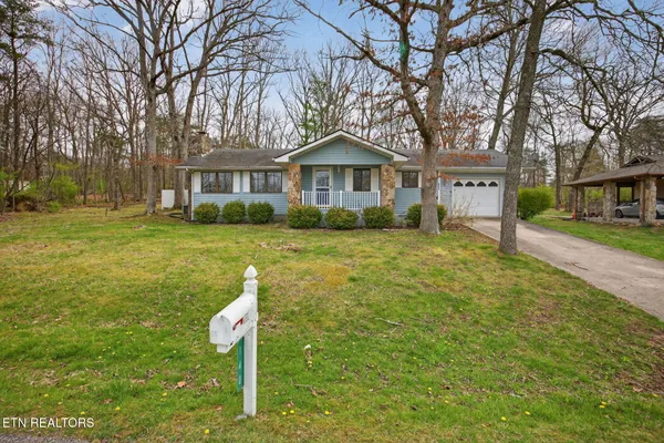 Property Slideshow image 2 of 26 | 140 lakeshire dr, Crossville, TN, 38558