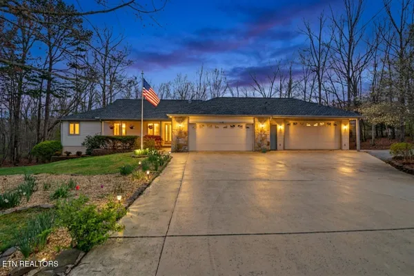 Property Slideshow image 2 of 46 | 110 bradford ln, Crossville, TN, 38558