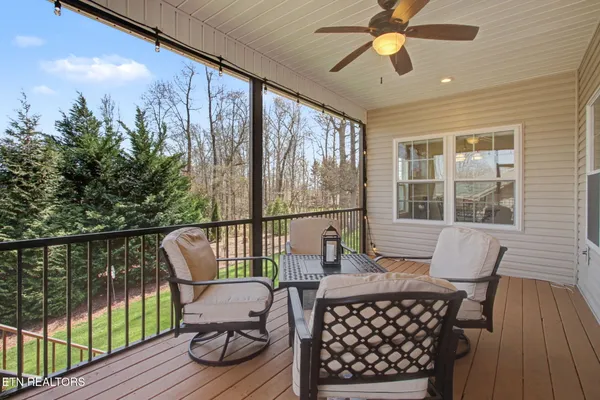 Property Slideshow image 3 of 32 | 204 seminole cir, Loudon, TN, 37774