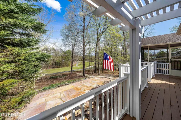 Property Slideshow image 2 of 44 | 126 oostanali way, Loudon, TN, 37774