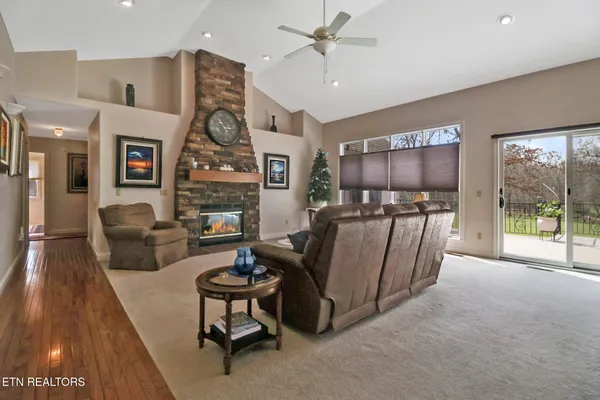 Property Slideshow image 2 of 54 | 30 thames ct, Fairfield Glade, TN, 38558