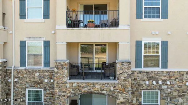 Property Slideshow image 3 of 44 | 555 rarity bay pkwy 204, Vonore, TN, 37885