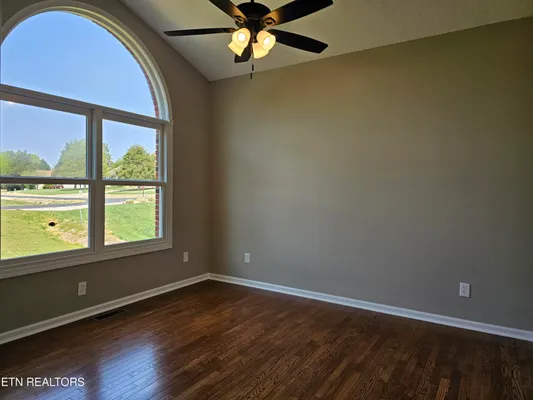 Property Slideshow image 3 of 43 | 103 huron pl, Loudon, TN, 37774