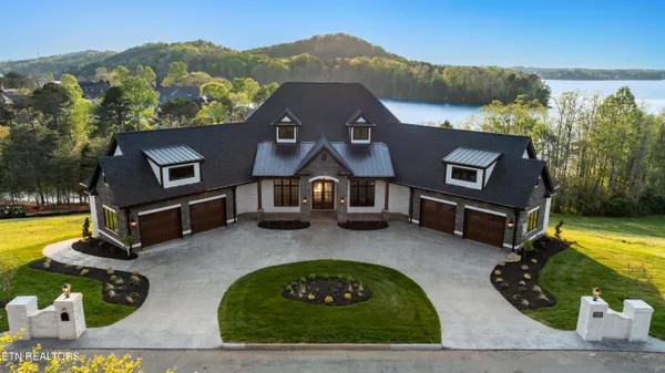 Property Slideshow image 2 of 60 | 155 amblecrest dr, Vonore, TN, 37885
