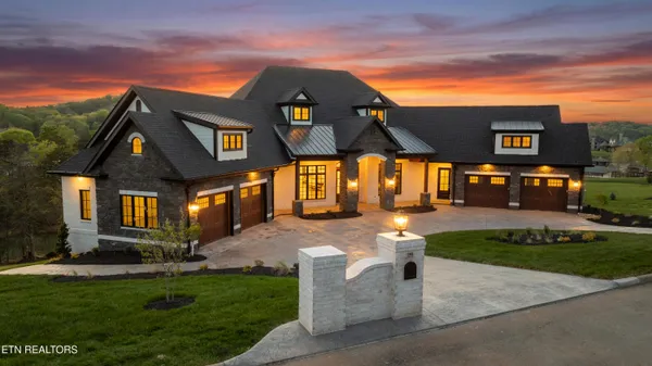 Property Slideshow image 3 of 60 | 155 amblecrest dr, Vonore, TN, 37885