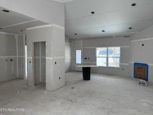 Property Slideshow image 3 of 10 | 203 dublin ln, Crossville, TN, 38558