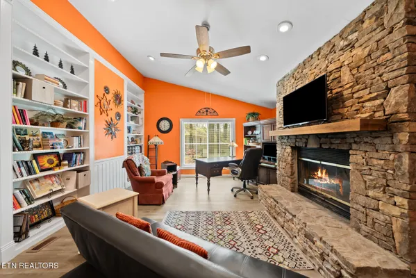 Property Slideshow image 3 of 43 | 156 dovenshire dr, Fairfield Glade, TN, 38558