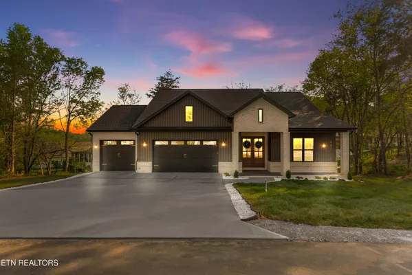 Property Slideshow image 2 of 56 | 501 dudala cir, Loudon, TN, 37774