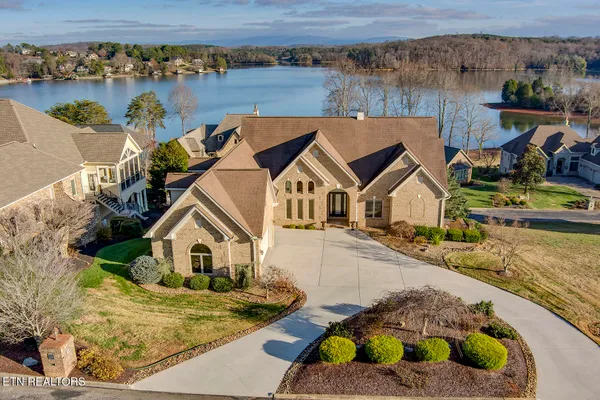 Property Slideshow image 2 of 63 | 1490 rarity bay pkwy, Vonore, TN, 37885