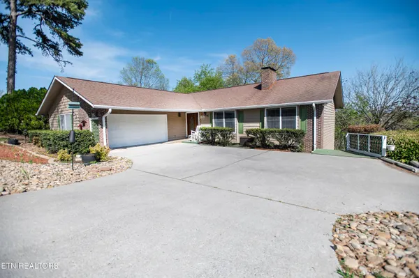 Property Slideshow image 2 of 36 | 145 chahyga way, Loudon, TN, 37774