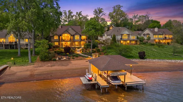 Property Slideshow image 3 of 63 | 129 saligugi way, Loudon, TN, 37774