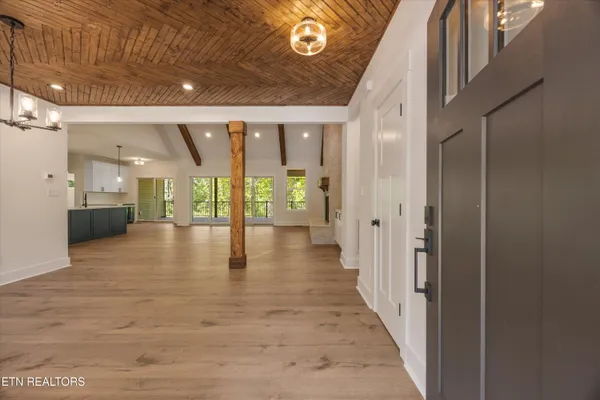 Property Slideshow image 3 of 46 | 257 dudala way, Loudon, TN, 37774