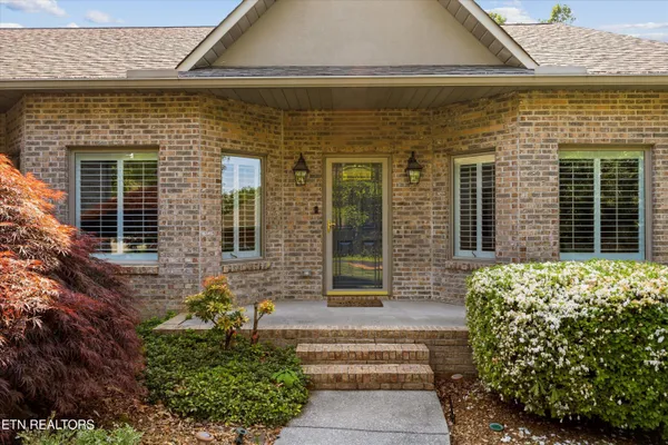 Property Slideshow image 2 of 30 | 114 geya cir, Loudon, TN, 37774