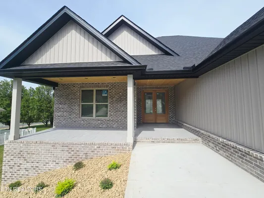 Property Slideshow image 2 of 11 | 269 ootsima way, Loudon, TN, 37774