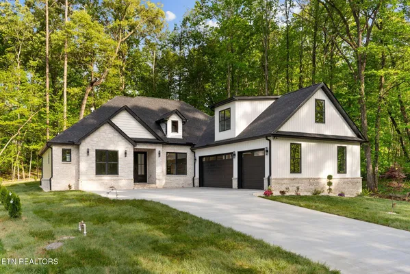 Property Slideshow image 3 of 58 | 231 oostanali way, Loudon, TN, 37774