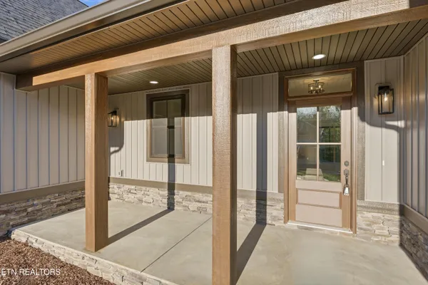 Property Slideshow image 3 of 62 | 123 gado way, Loudon, TN, 37774