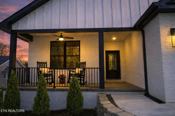 Property Slideshow image 3 of 39 | 456 lakeview dr, Crossville, TN, 38558