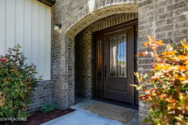 Property Slideshow image 2 of 49 | 215 ogana ln, Loudon, TN, 37774