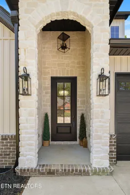Property Slideshow image 2 of 48 | 252 mialaquo cir, Loudon, TN, 37774