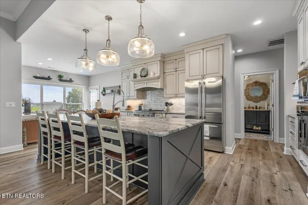 Property Slideshow image 3 of 35 | 500 rarity bay pkwy, Vonore, TN, 37885