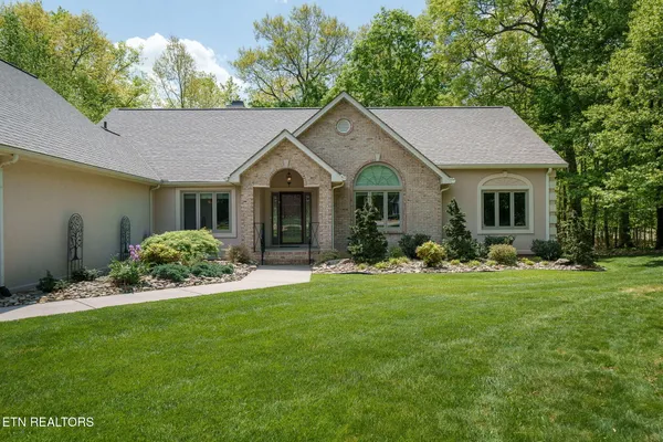 Property Slideshow image 2 of 54 | 104 hickory ridge ln, Crossville, TN, 38558