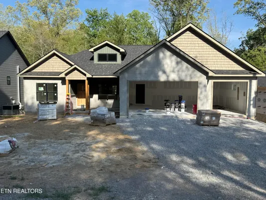 Property Slideshow image 2 of 32 | 155 natchez cir, Crossville, TN, 38558