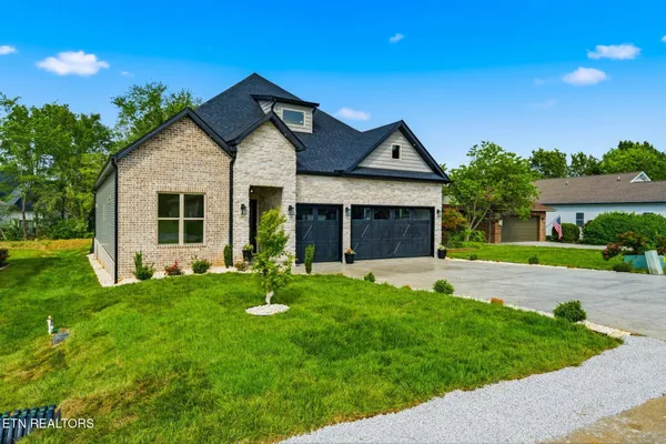 Property Slideshow image 2 of 57 | 121 ogana way, Loudon, TN, 37774