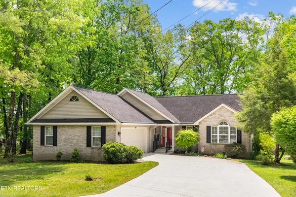 Property Slideshow image 2 of 49 | 180 cromwell ln, Fairfield Glade, TN, 38558
