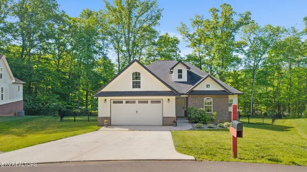 Property Slideshow image 2 of 57 | 212 nicoma dr, Loudon, TN, 37774