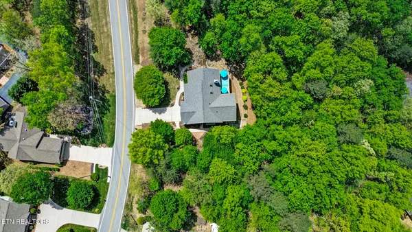 Property Slideshow image 3 of 42 | 126 mariners dr, Crossville, TN, 38558