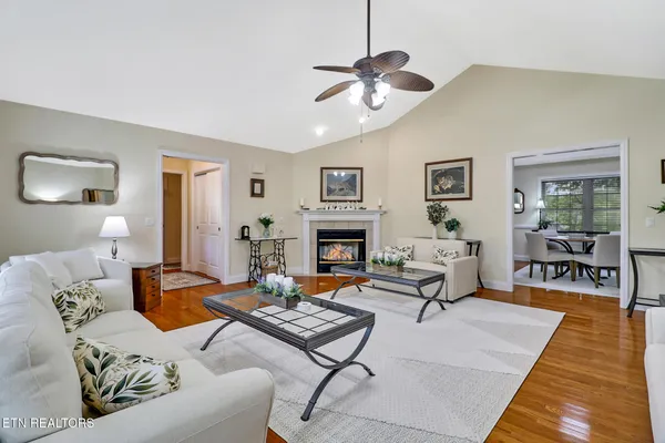 Property Slideshow image 2 of 49 | 118 cathedral dr, Fairfield Glade, TN, 38558