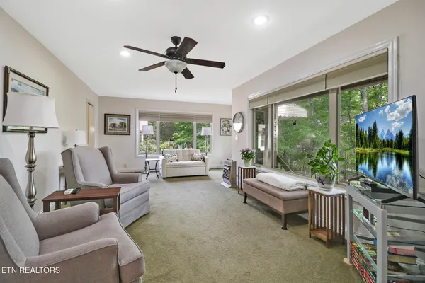 Property Slideshow image 3 of 49 | 118 cathedral dr, Fairfield Glade, TN, 38558