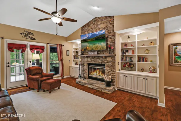 Property Slideshow image 2 of 63 | 19 claremont cir, Fairfield Glade, TN, 38558