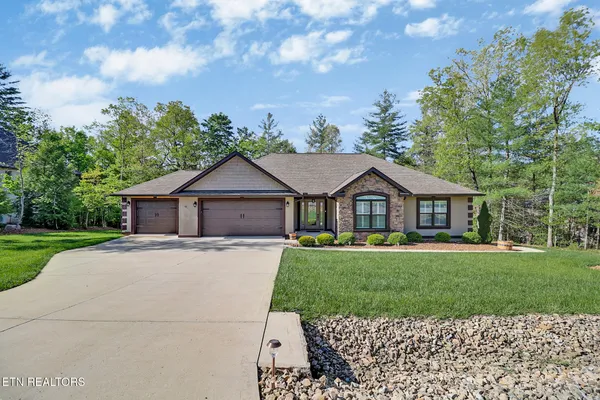 Property Slideshow image 3 of 47 | 43 renwick dr, Crossville, TN, 38558