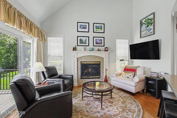 Property Slideshow image 3 of 44 | 221 gadusi way, Loudon, TN, 37774