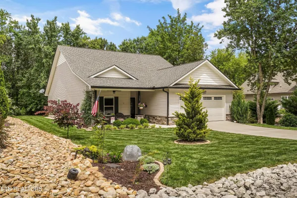 Property Slideshow image 3 of 45 | 164 tsuhdatsi way, Loudon, TN, 37774