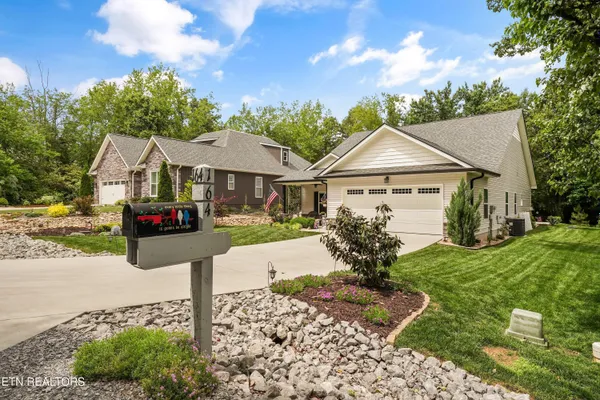 Property Slideshow image 2 of 45 | 164 tsuhdatsi way, Loudon, TN, 37774