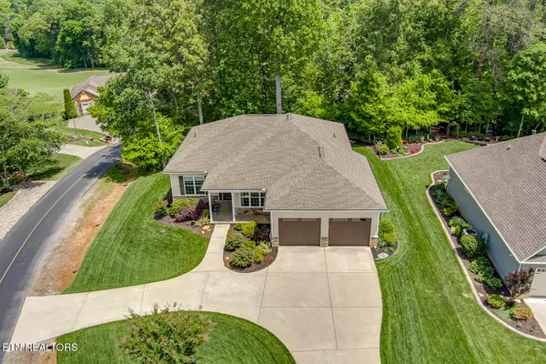 Property Slideshow image 2 of 61 | 137 oohleeno way, Loudon, TN, 37774