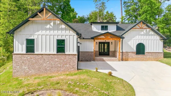 Property Slideshow image 3 of 50 | 149 kawga way, Loudon, TN, 37774