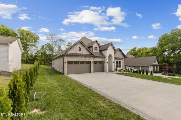 Property Slideshow image 3 of 59 | 115 chatuga dr, Loudon, TN, 37774