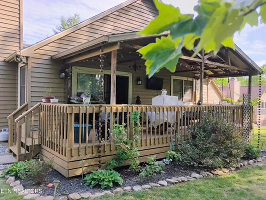 Property Slideshow image 2 of 13 | 112 howard ter, Crossville, TN, 38558