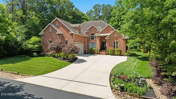 Property Slideshow image 3 of 52 | 306 inagehi ln, Loudon, TN, 37774