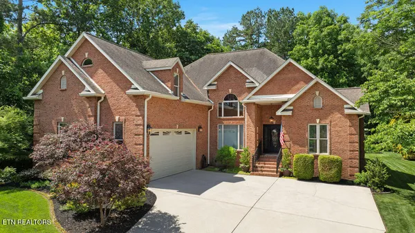 Property Slideshow image 2 of 52 | 306 inagehi ln, Loudon, TN, 37774