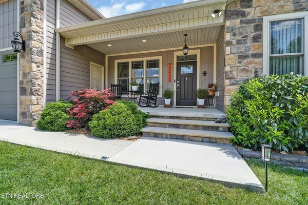 Property Slideshow image 2 of 42 | 213 forest hill dr, Crossville, TN, 38558
