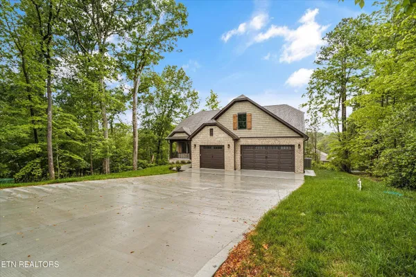 Property Slideshow image 2 of 43 | 222 mialaquo rd, Loudon, TN, 37774