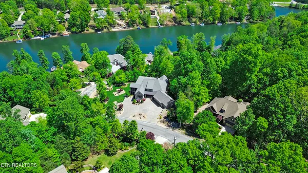 Property Slideshow image 2 of 60 | 142 pineridge loop, Crossville, TN, 38558