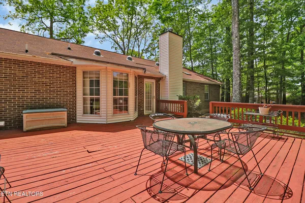 Property Slideshow image 2 of 39 | 321 lakeview dr, Crossville, TN, 38558